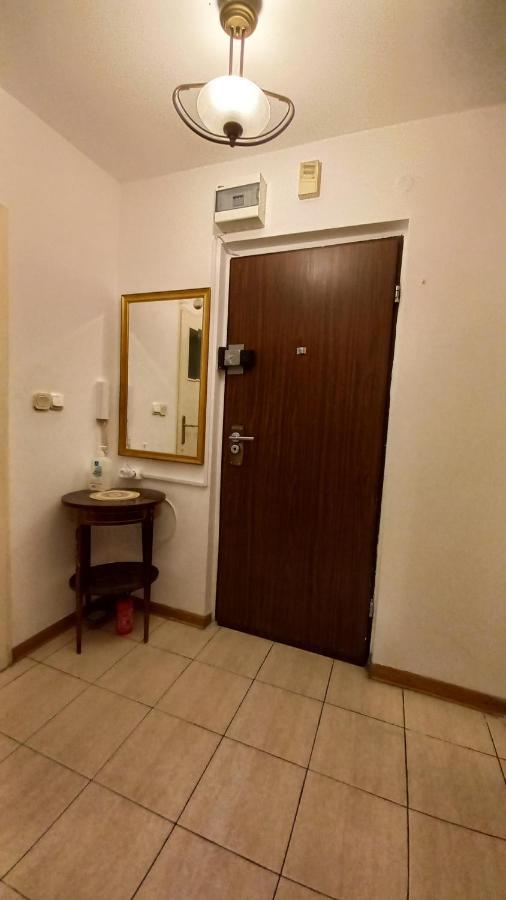 Ivory House Apartment *