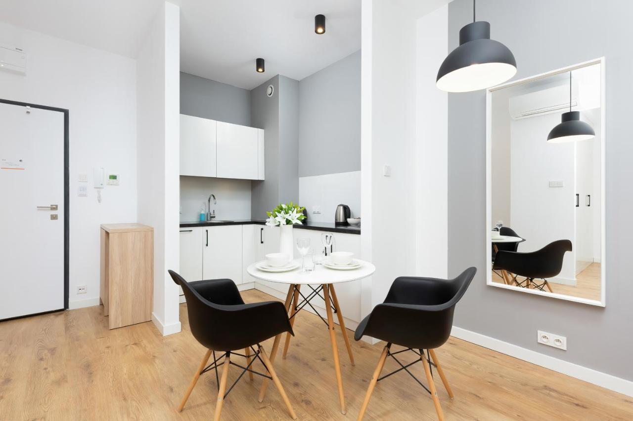 Wola Pet-friendly With Ac Slawinska By Renters
