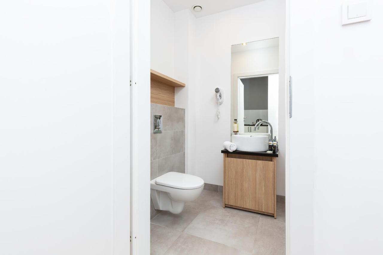 Wola Pet-friendly With Ac Slawinska By Renters