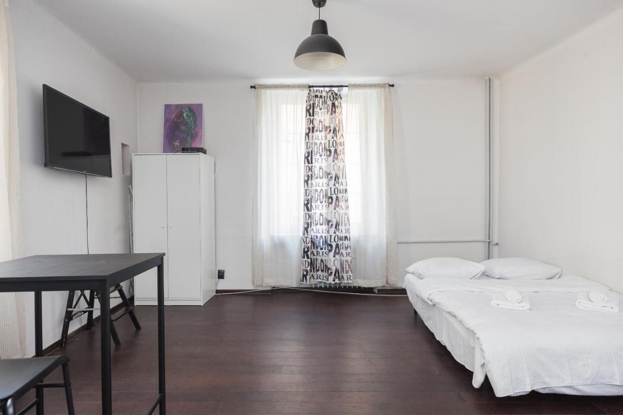 Apartment Old Town Square Black & White Studio