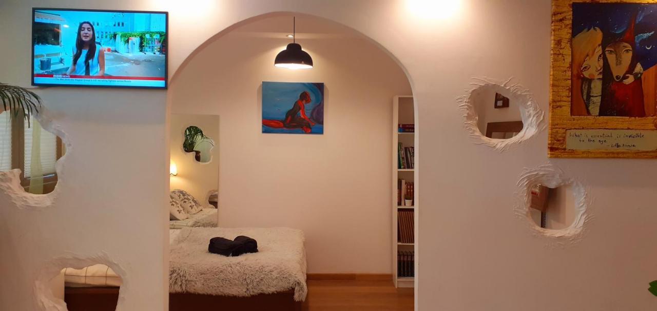 Apartamento Artistic Haven: Cozy Two-room With Smart Entertainment Varsóvia