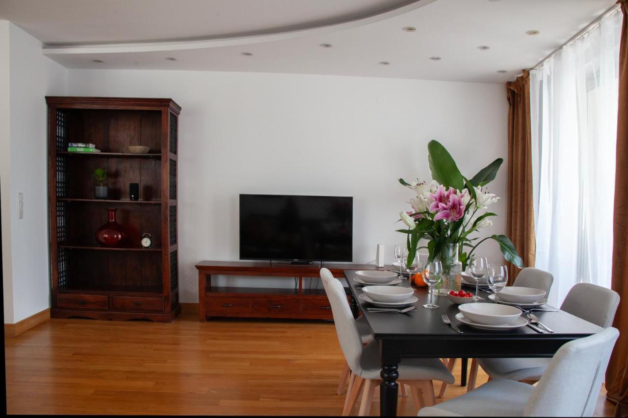 Oomph Skyline 3bdr Retreat With Ac Apartment