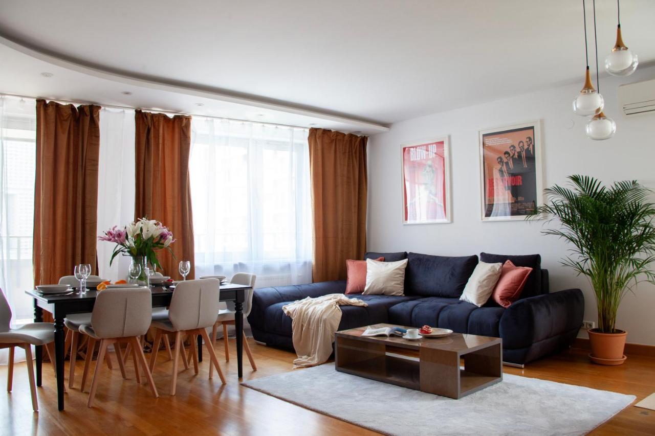 Apartment Oomph Skyline 3bdr Retreat With Ac