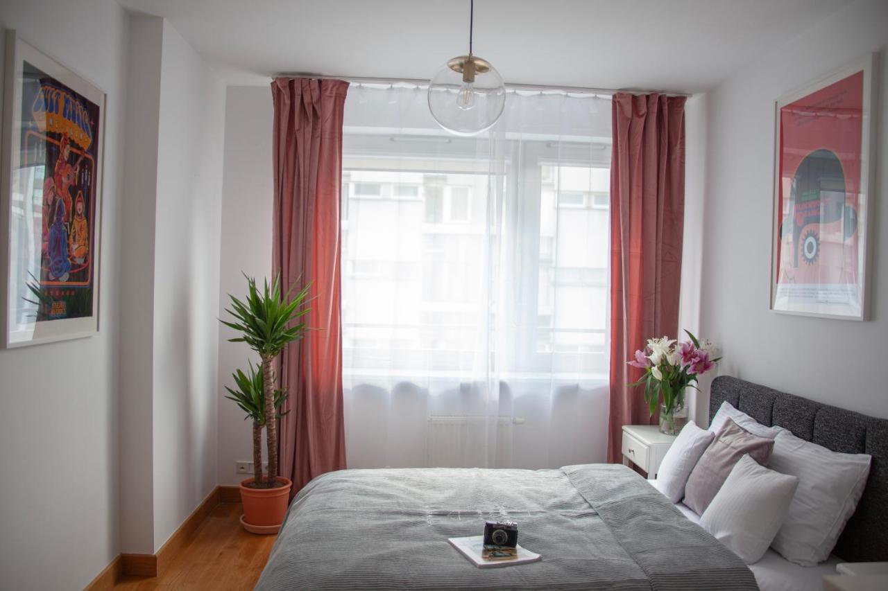 Apartment Oomph Skyline 3bdr Retreat With Ac