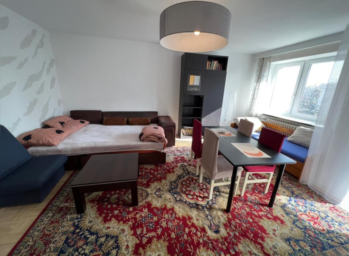 Warsaw Rooms *