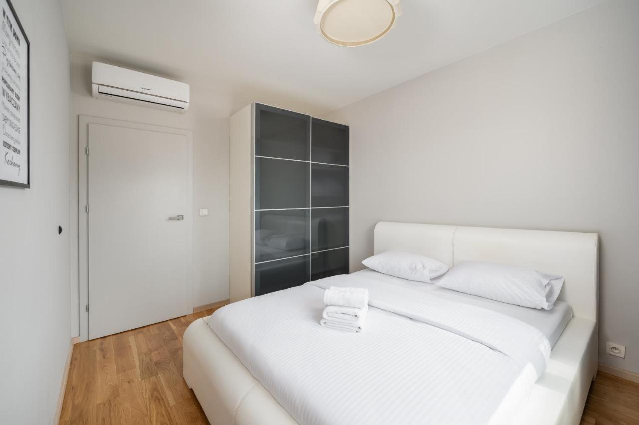 Ursynow Modern Apartment Warsaw