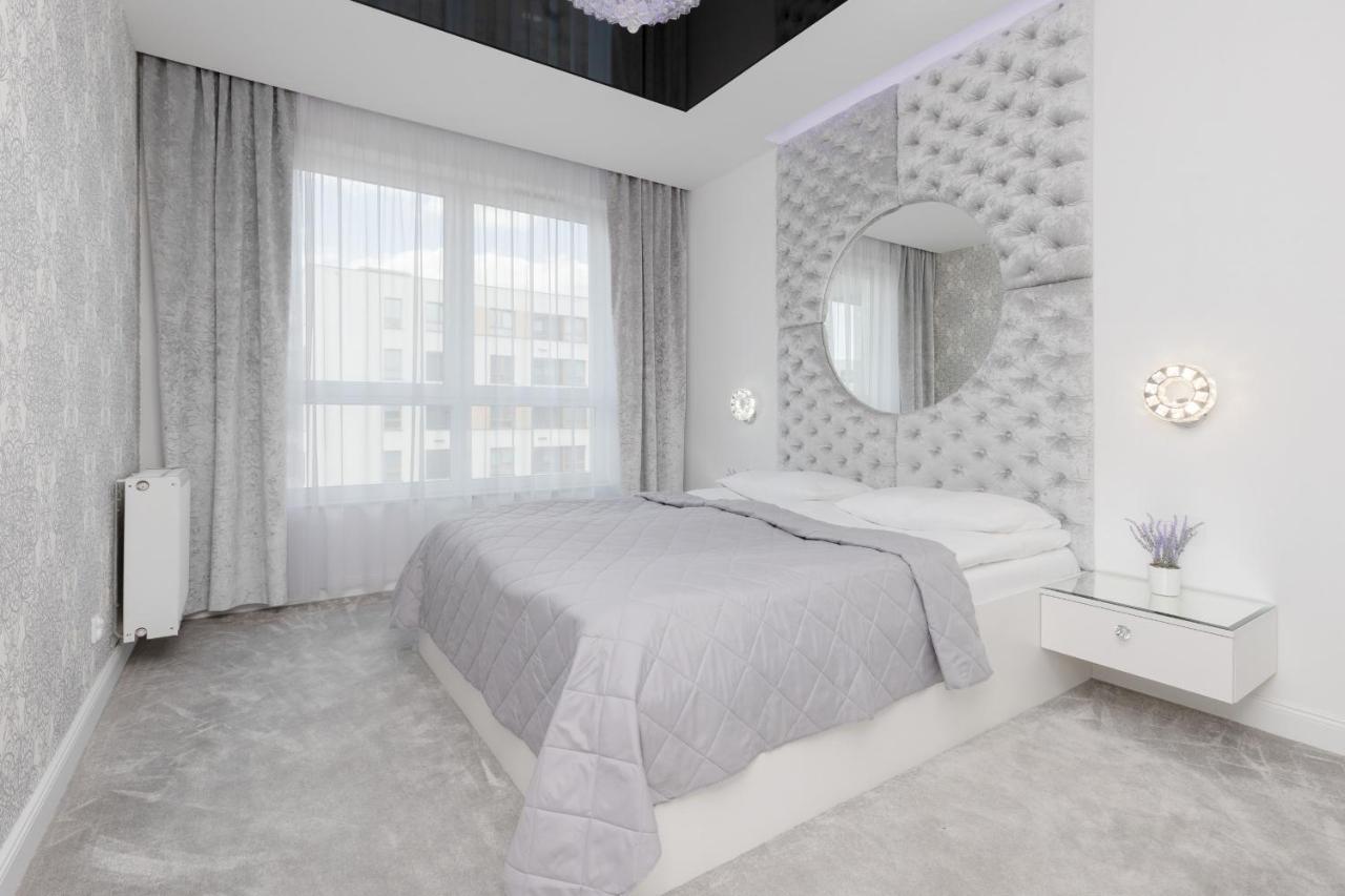 Elegant With Balcony & Parking By Renters * Warschau