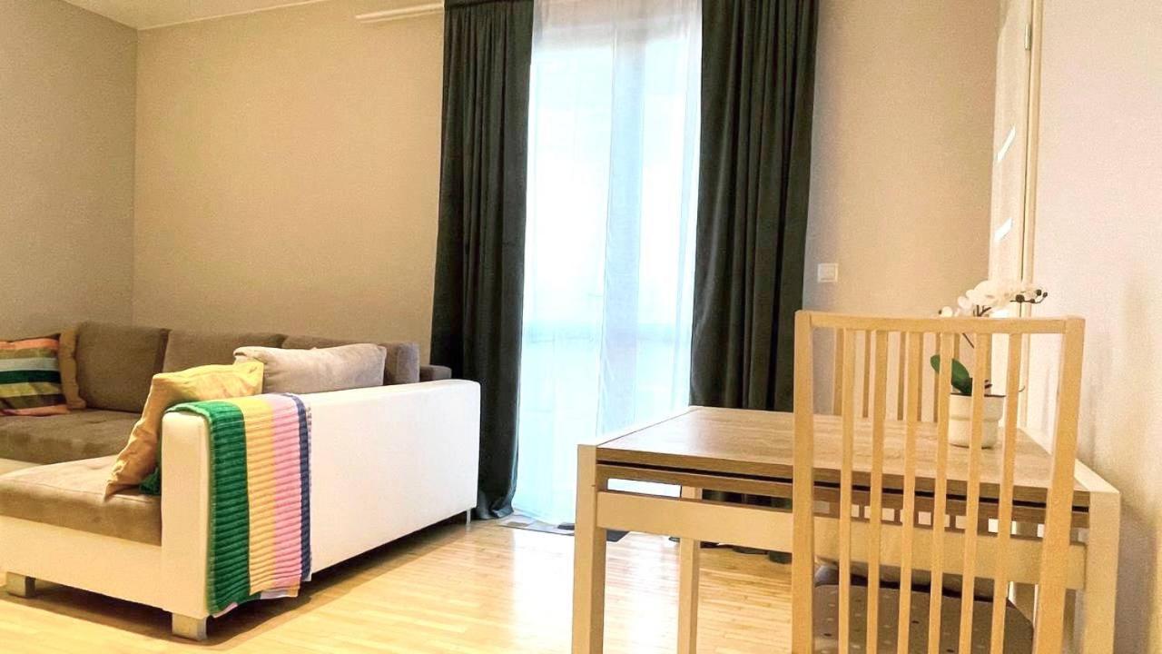 Sun On Wola Apartment Warsaw