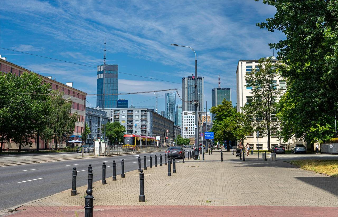 Pole Mokotowskie - 60m2, Metro, Park, Shops Nearby - By Rentujemy Apartment