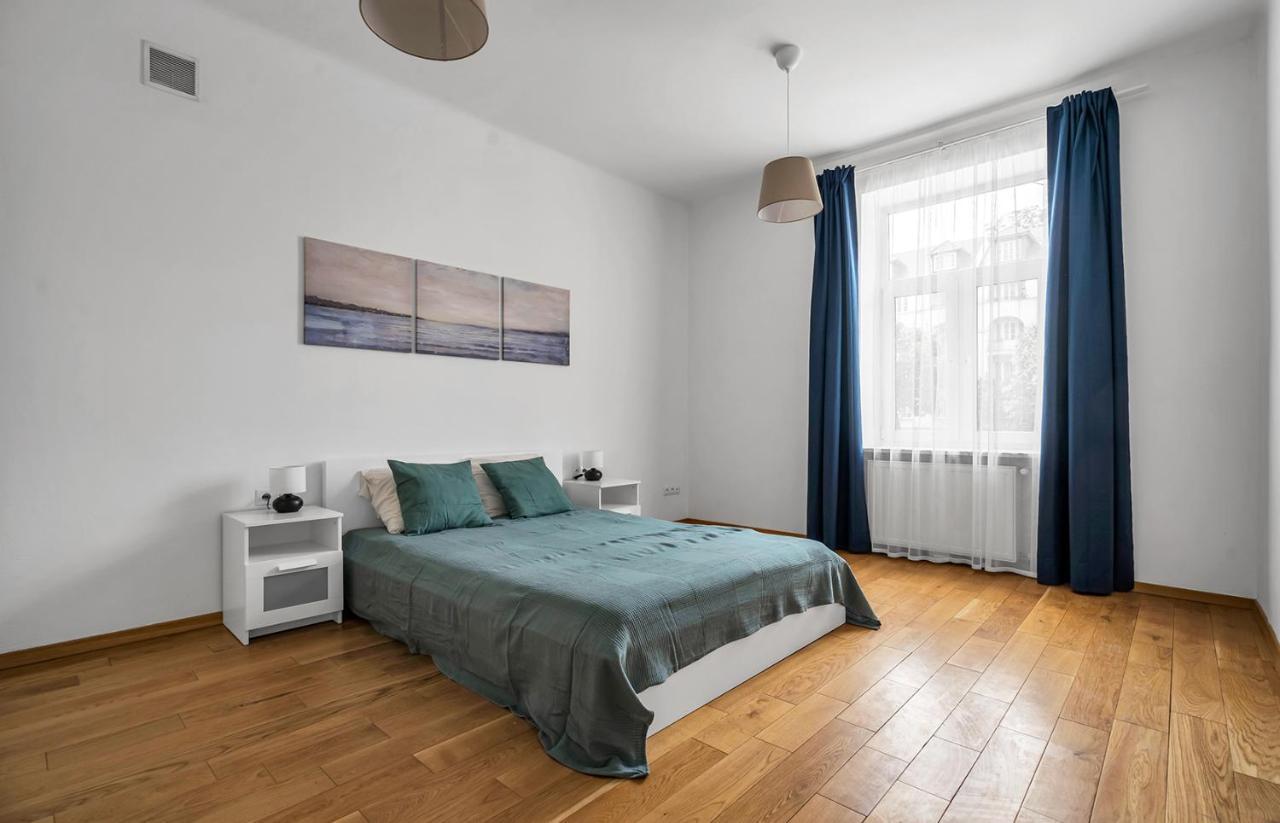 Pole Mokotowskie - 60m2, Metro, Park, Shops Nearby - By Rentujemy Apartment *
