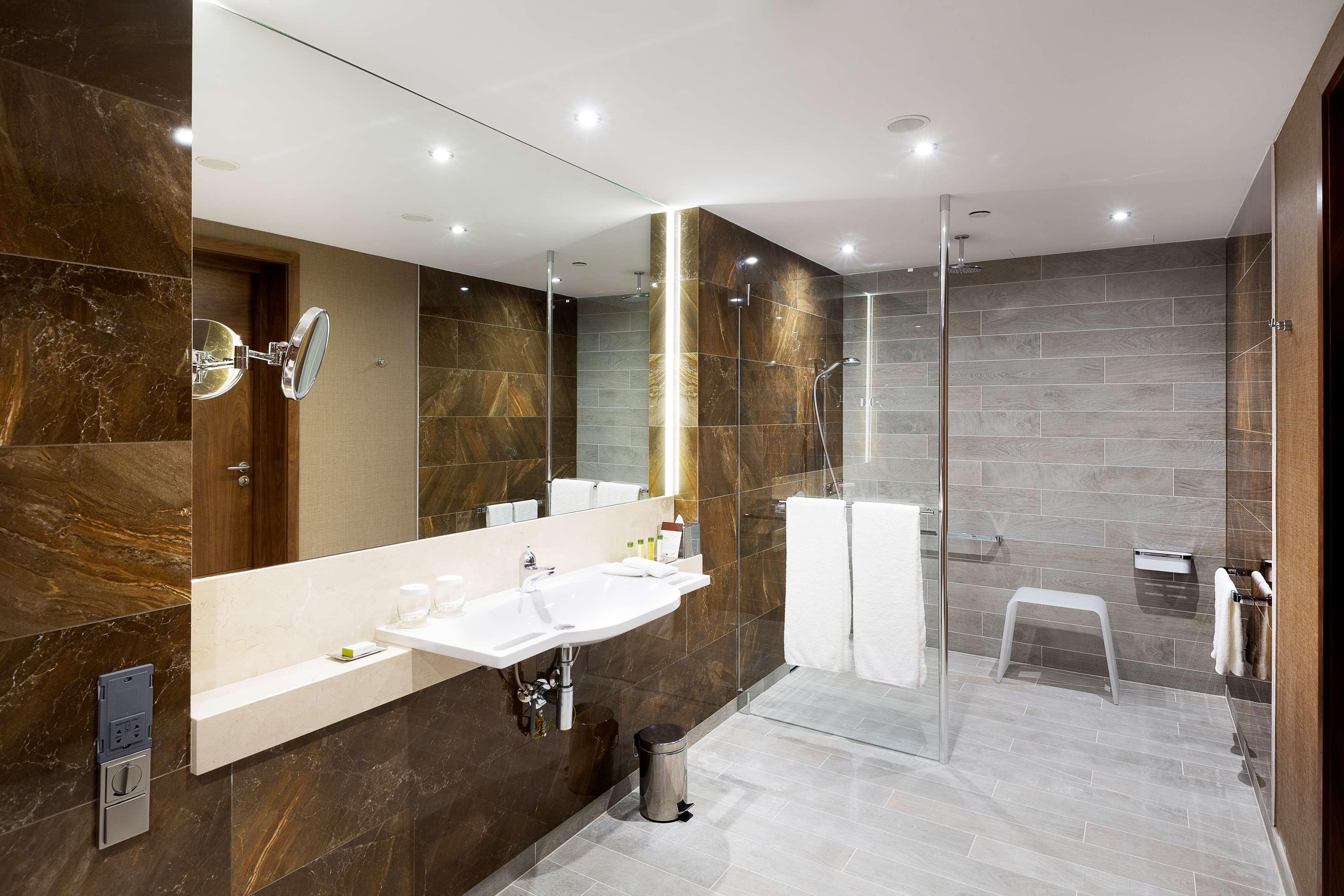 Doubletree By Hilton & Conference Centre Hotel Warsaw