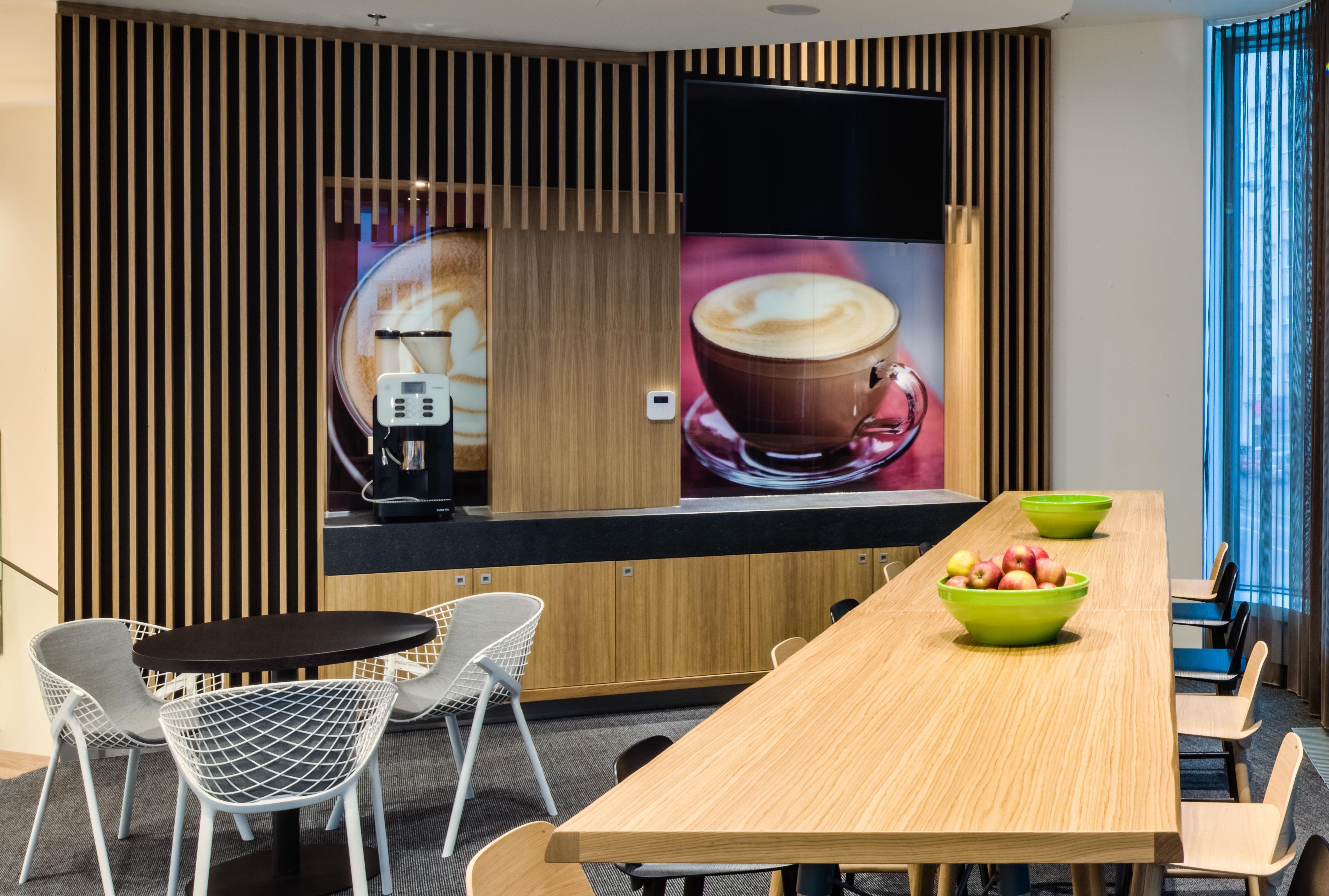- Centre By Ihg 3*