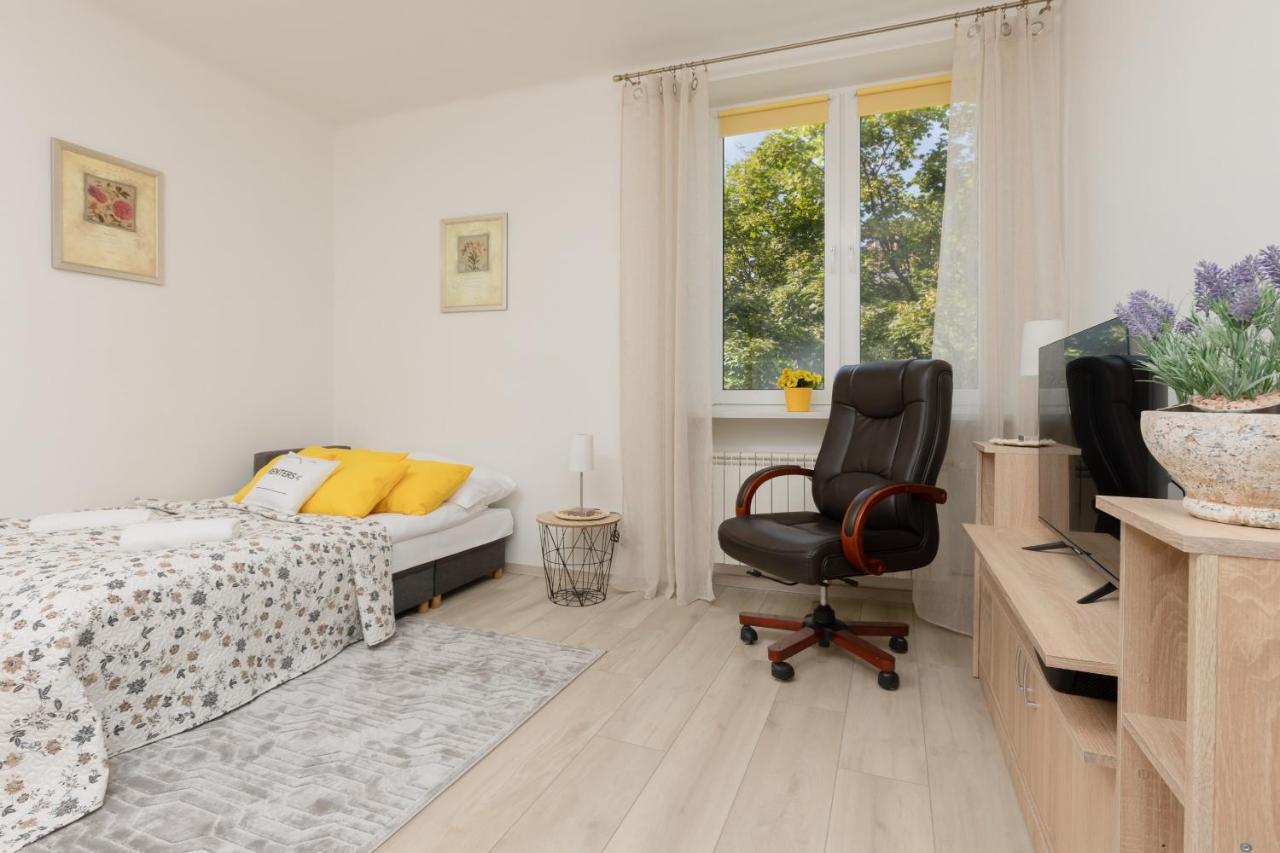 Apartment Raclawicka Cozy By Renters Warsaw