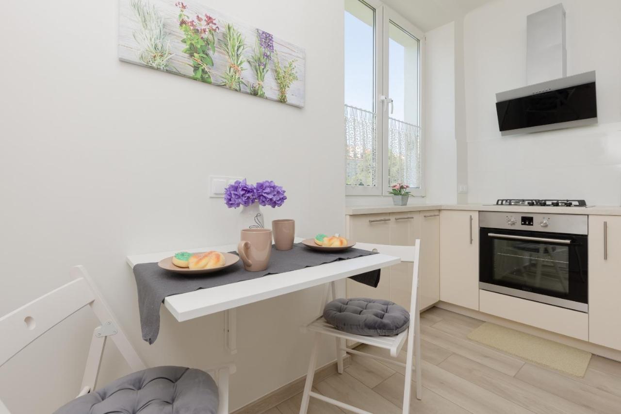 Raclawicka Cozy By Renters Warsaw