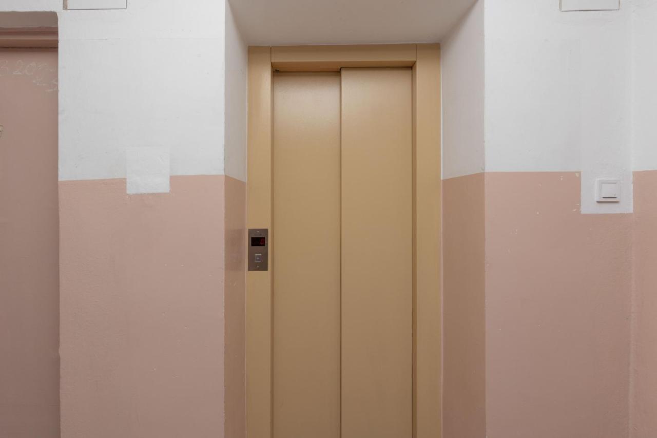 Stylish Downtown By Renters Apartment Warsaw