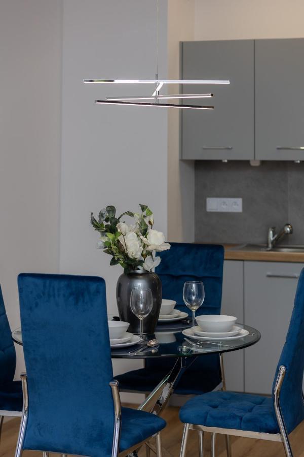 Apartament Avenue Solidarnosci On Wola By Renters *