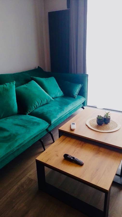 Workation Centre Airport Boutique Designer Bath, 3-4 Days Offer, Kitchen, Balkony, Aircon * Warschau