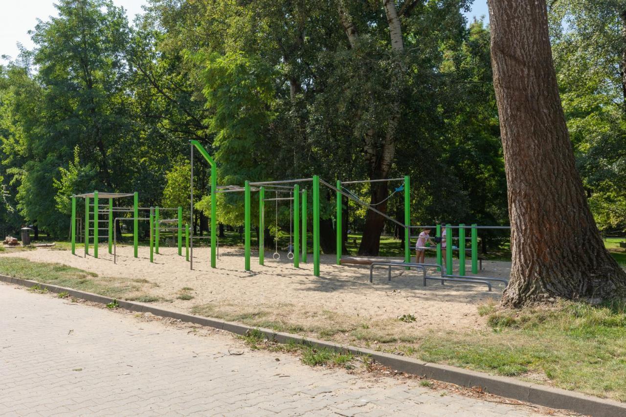 Fort Bema With Parking By Renters * Warsaw