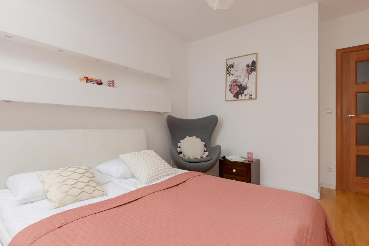 Fort Bema With Parking By Renters