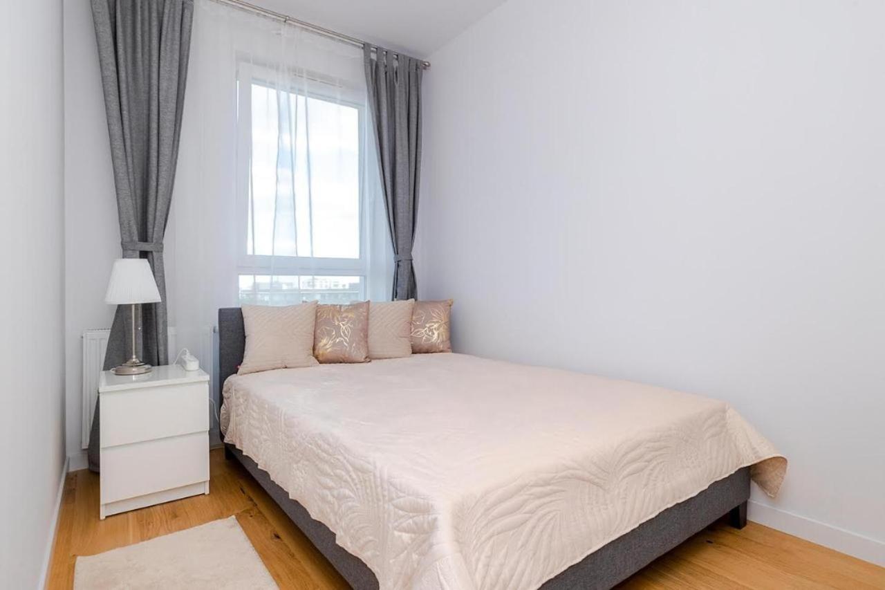 Apart D&k Free Parking Komputerowa 8 *