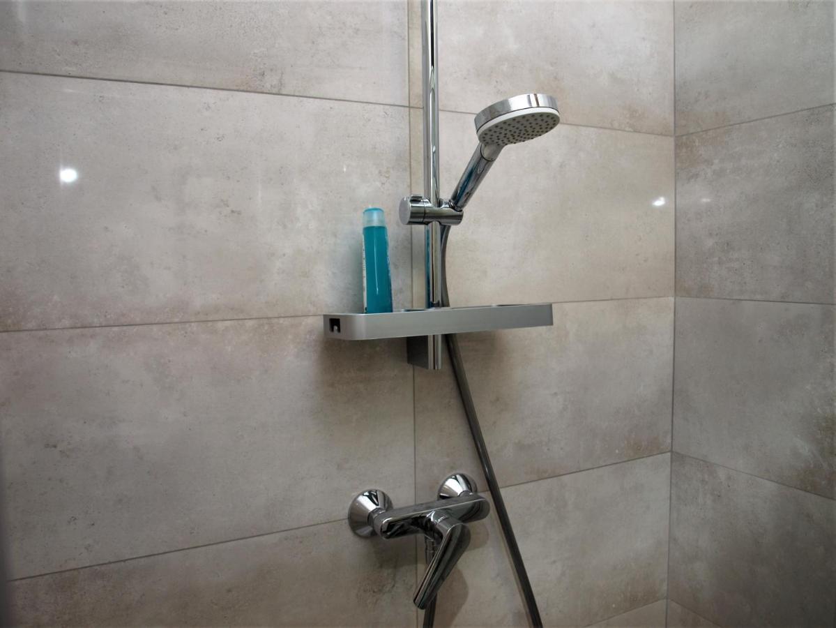 Metro Zabkowska - Bright And Silent Apartment