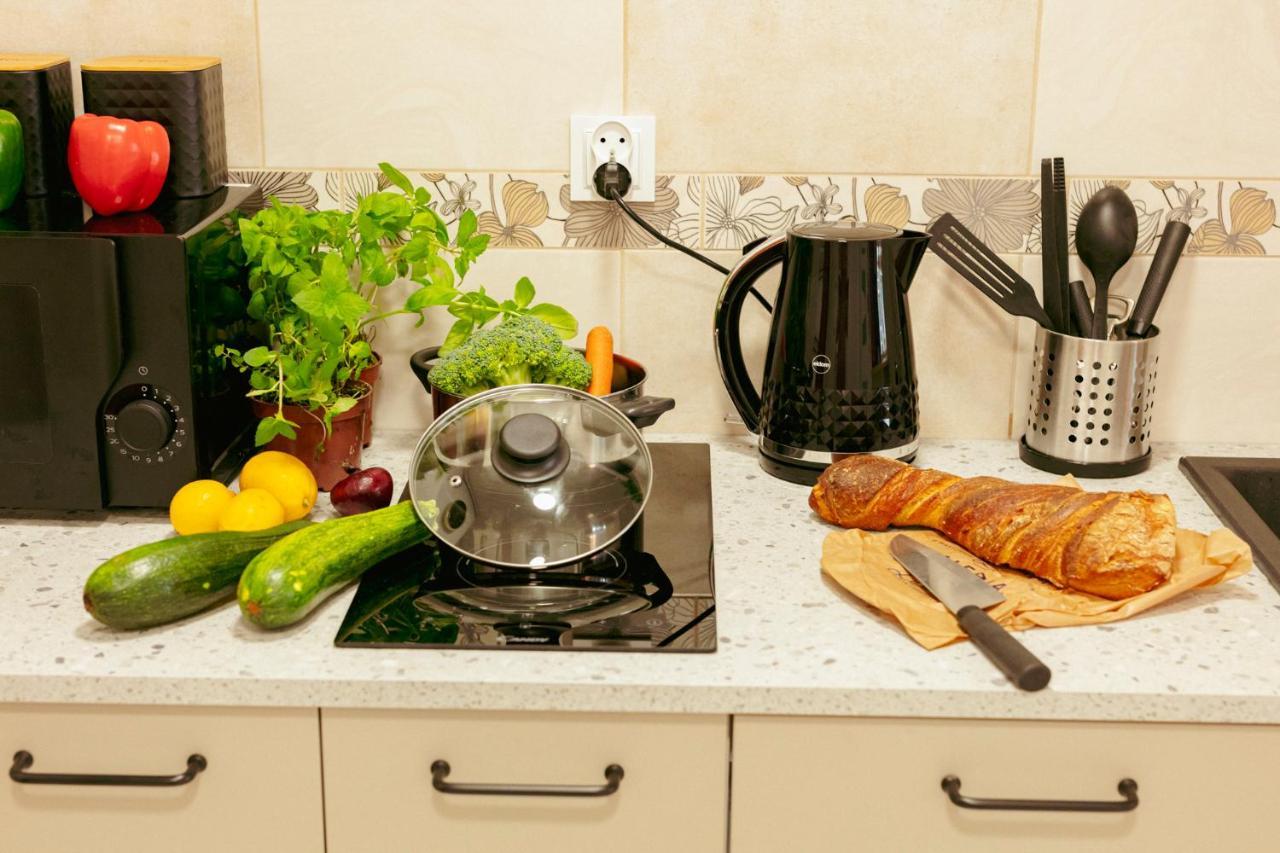 Chmielna Apartment: With Smart Tv And Wi-fi Apartment *