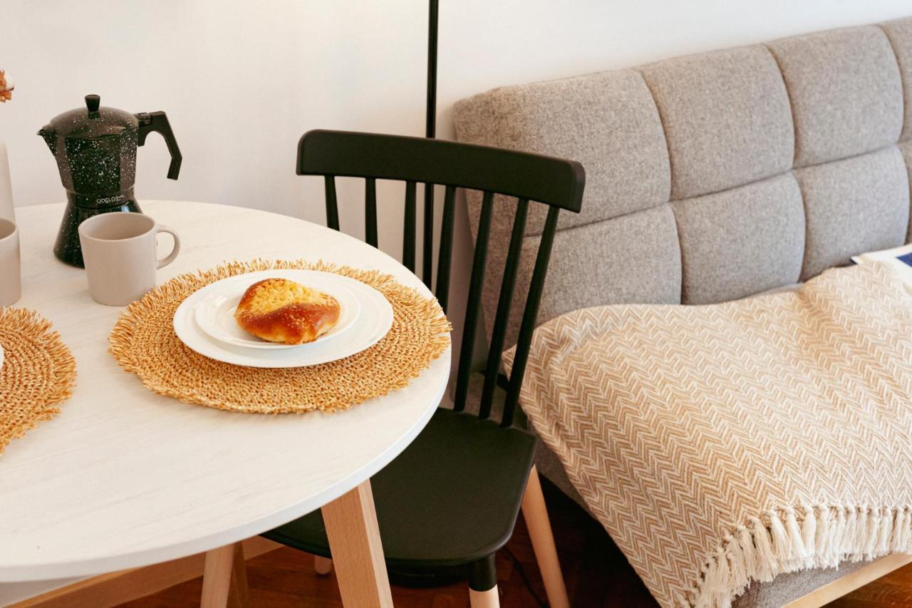 Apartment Chmielna Apartment: With Smart Tv And Wi-fi