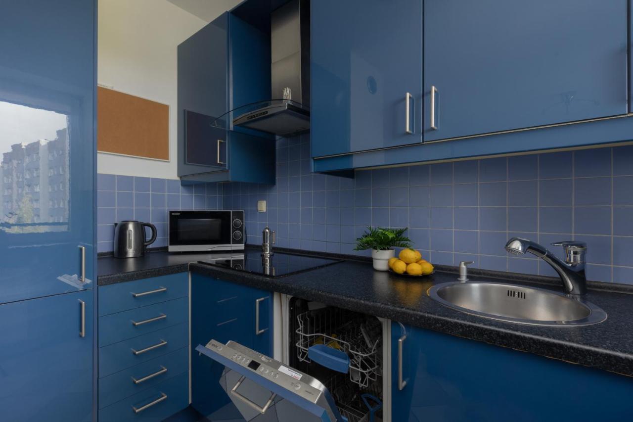 Comfy Powstancow Slaskich By Renters Apartamento