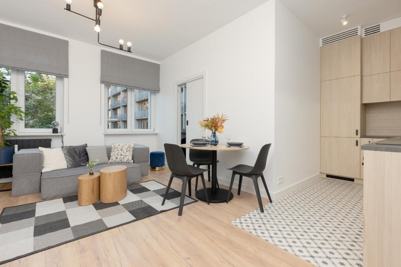 10 Min Walk From Palace Of Culture & Science By Renters Warschau