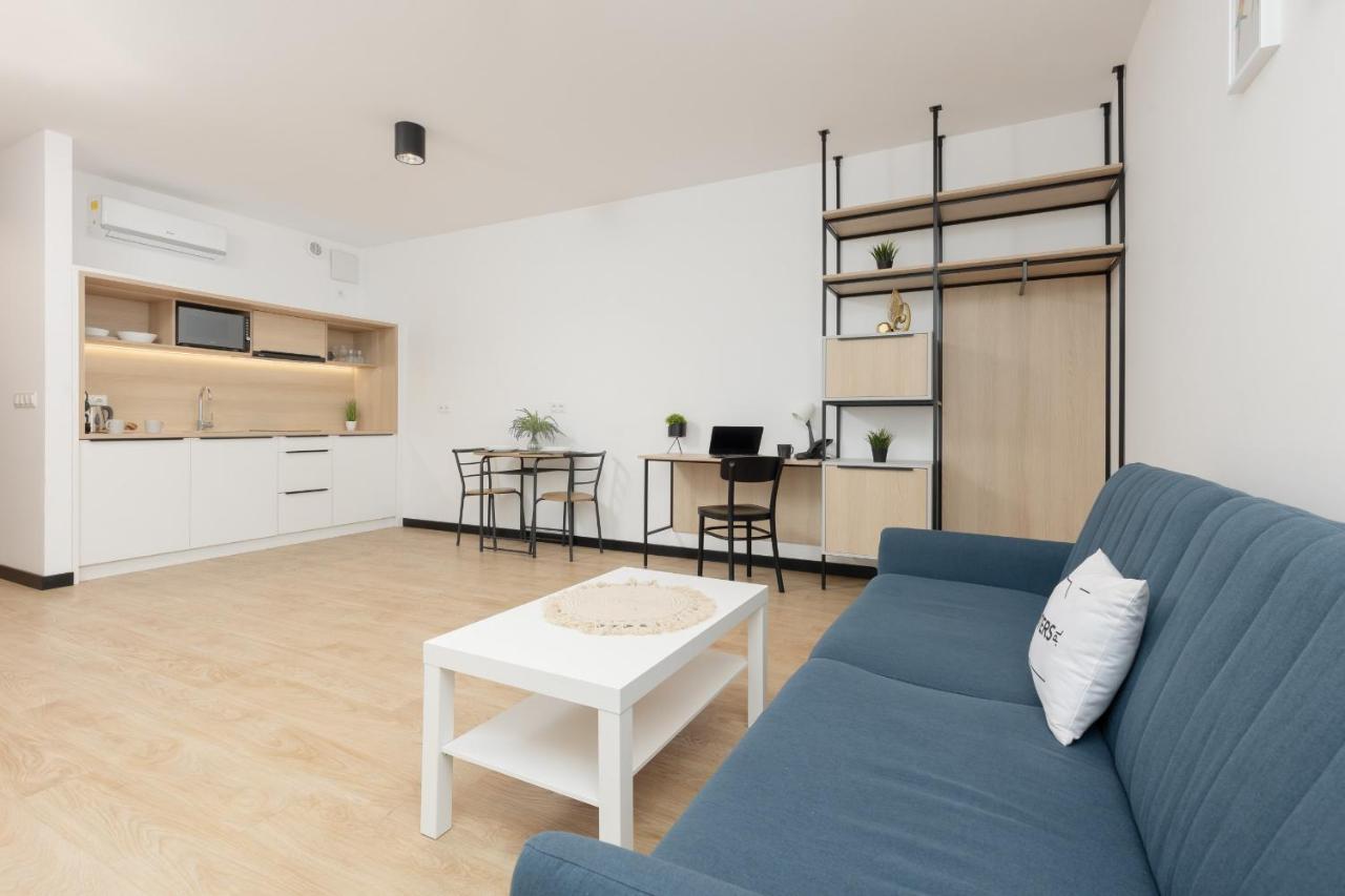 Apartment Comfy Targowa Next To Pge Narodowy By Renters