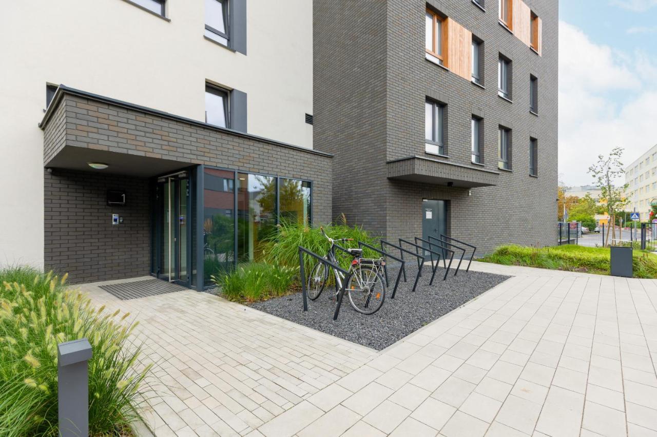 Praga With Parking Podskarbinska By Renters Apartamento