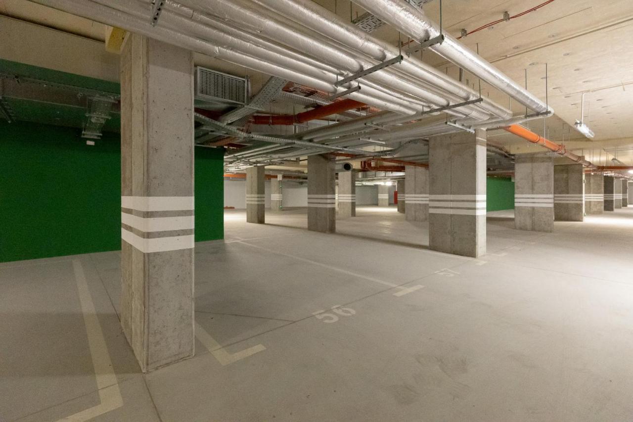 Praga With Parking Podskarbinska By Renters *