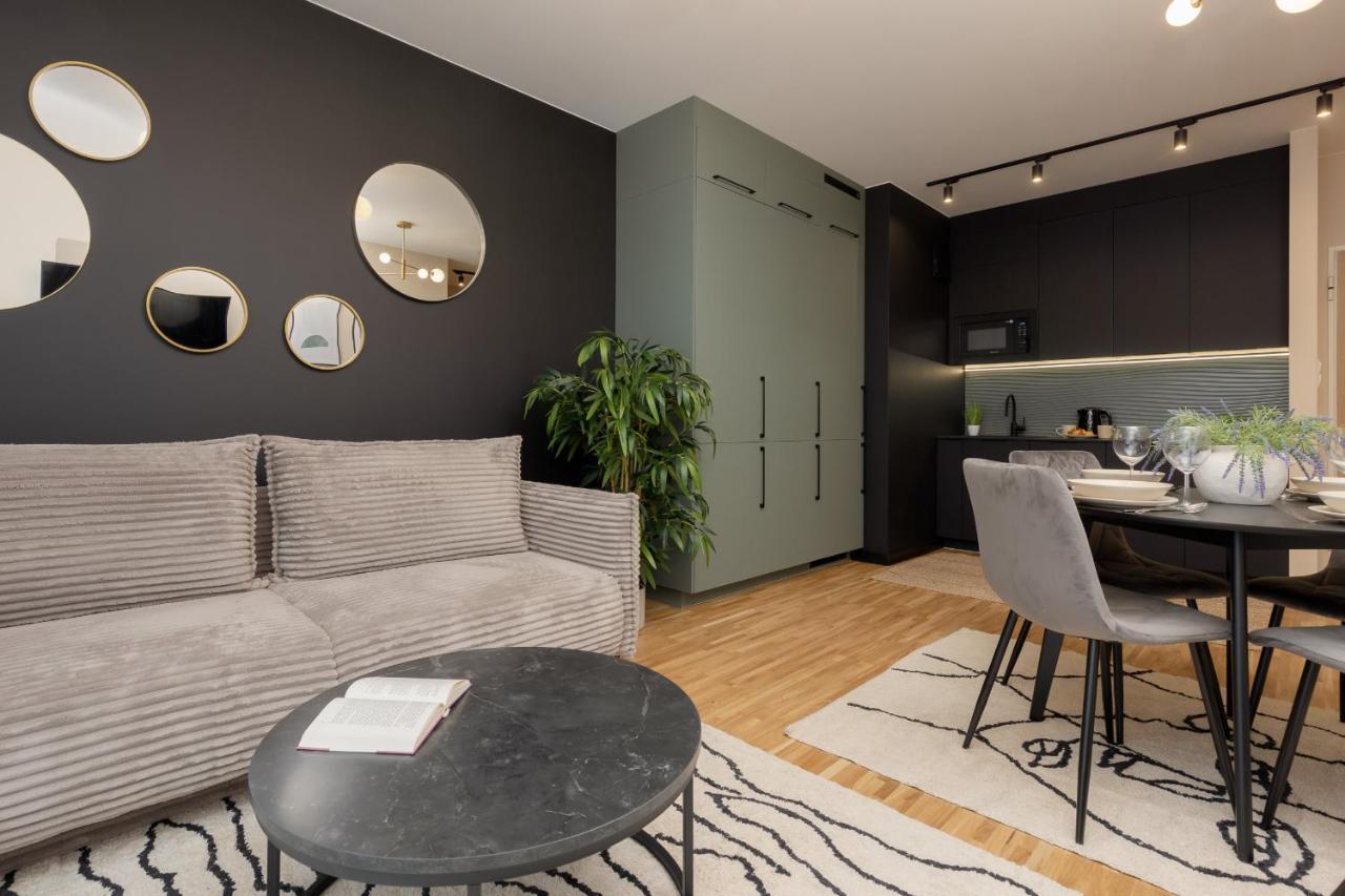Praga With Parking Podskarbinska By Renters Apartamento Varsóvia