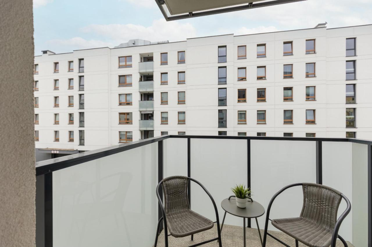 Praga With Parking Podskarbinska By Renters