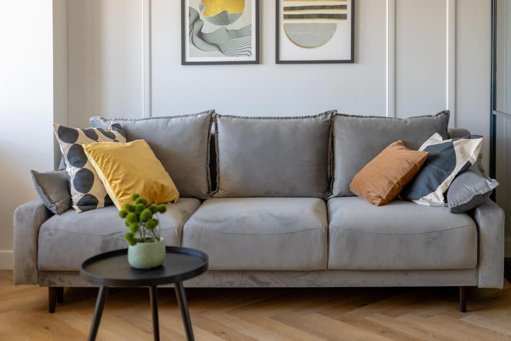 Ecru Luxurious Center Near Old Town Wwa10 Apartment Warschau