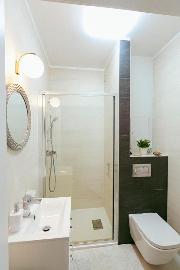 Pawia 51 - Piekny Wiok Na Centrum Warszawy - Duzy Balkon - Smart Tv 55 Cali Wifi - Good Apartment *