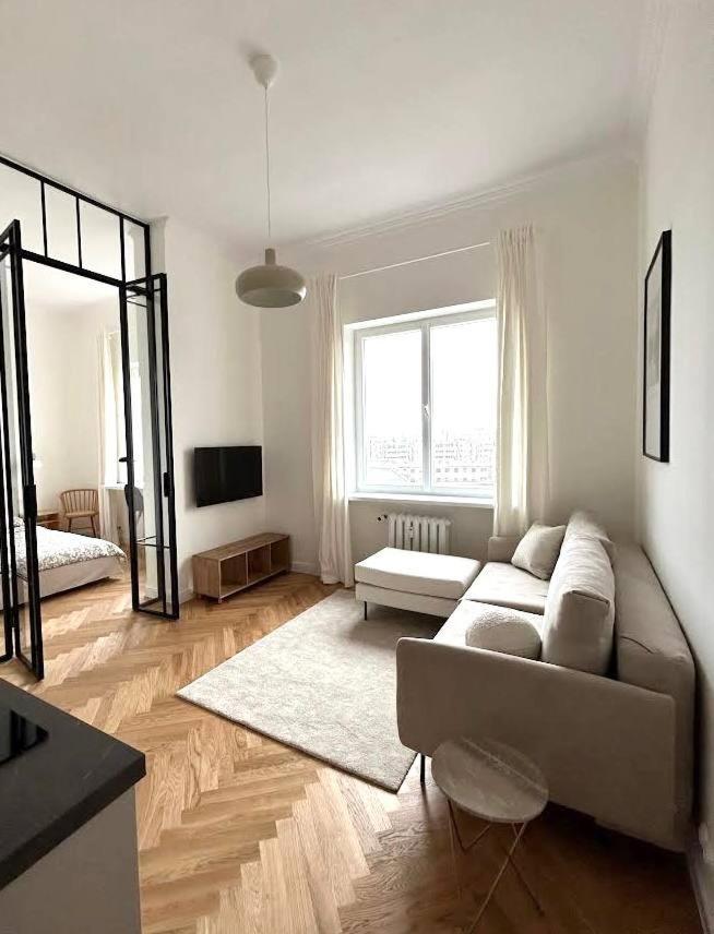 Old Town , Wi-fi , 2-beds , Aesthetics - By Hik Warsaw