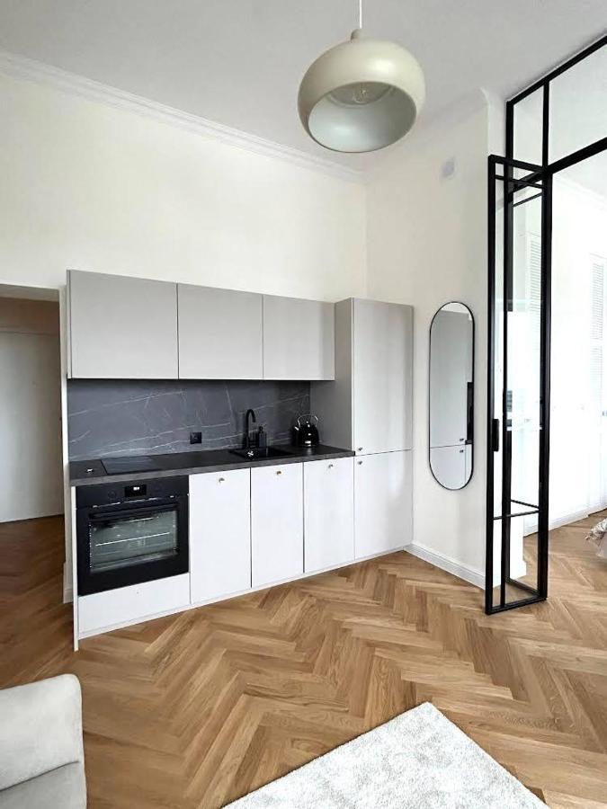 Apartment Old Town , Wi-fi , 2-beds , Aesthetics - By Hik *