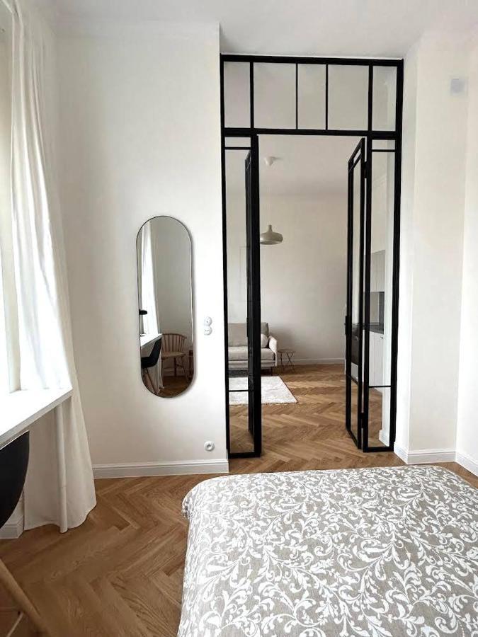 Apartment Old Town , Wi-fi , 2-beds , Aesthetics - By Hik *