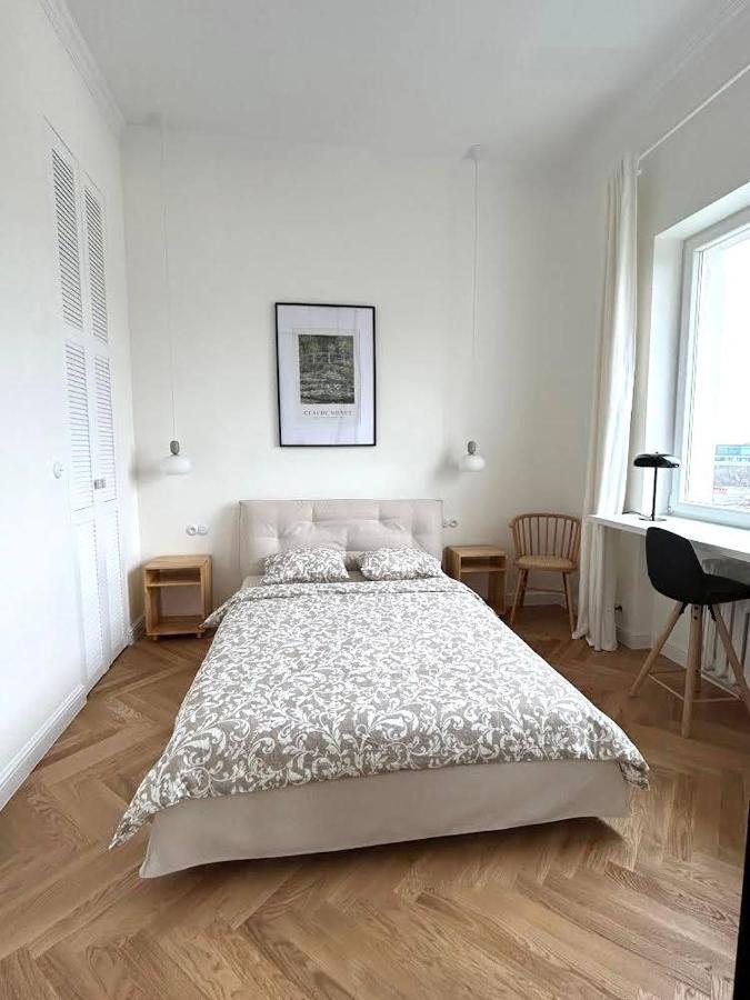Old Town , Wi-fi , 2-beds , Aesthetics - By Hik Apartment *