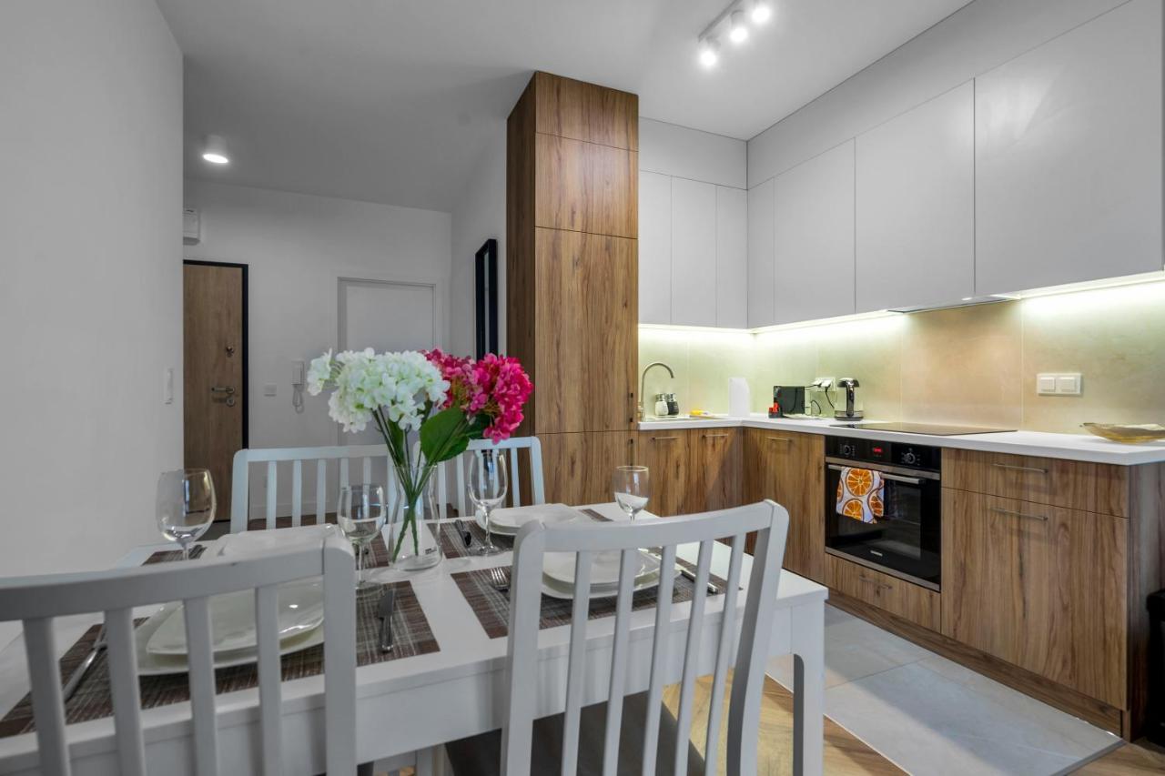 Business District - Parking, Balcony By Rentujemy Apartment *