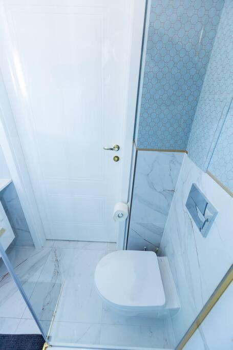 Modern, Elegant In The Heart Of Warsaw.