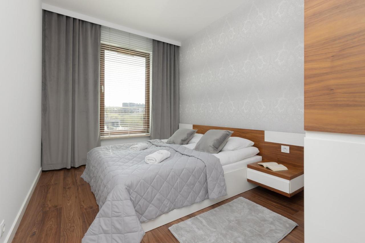 Silver Glam In Wilanow By Renters Apartamento Varsóvia