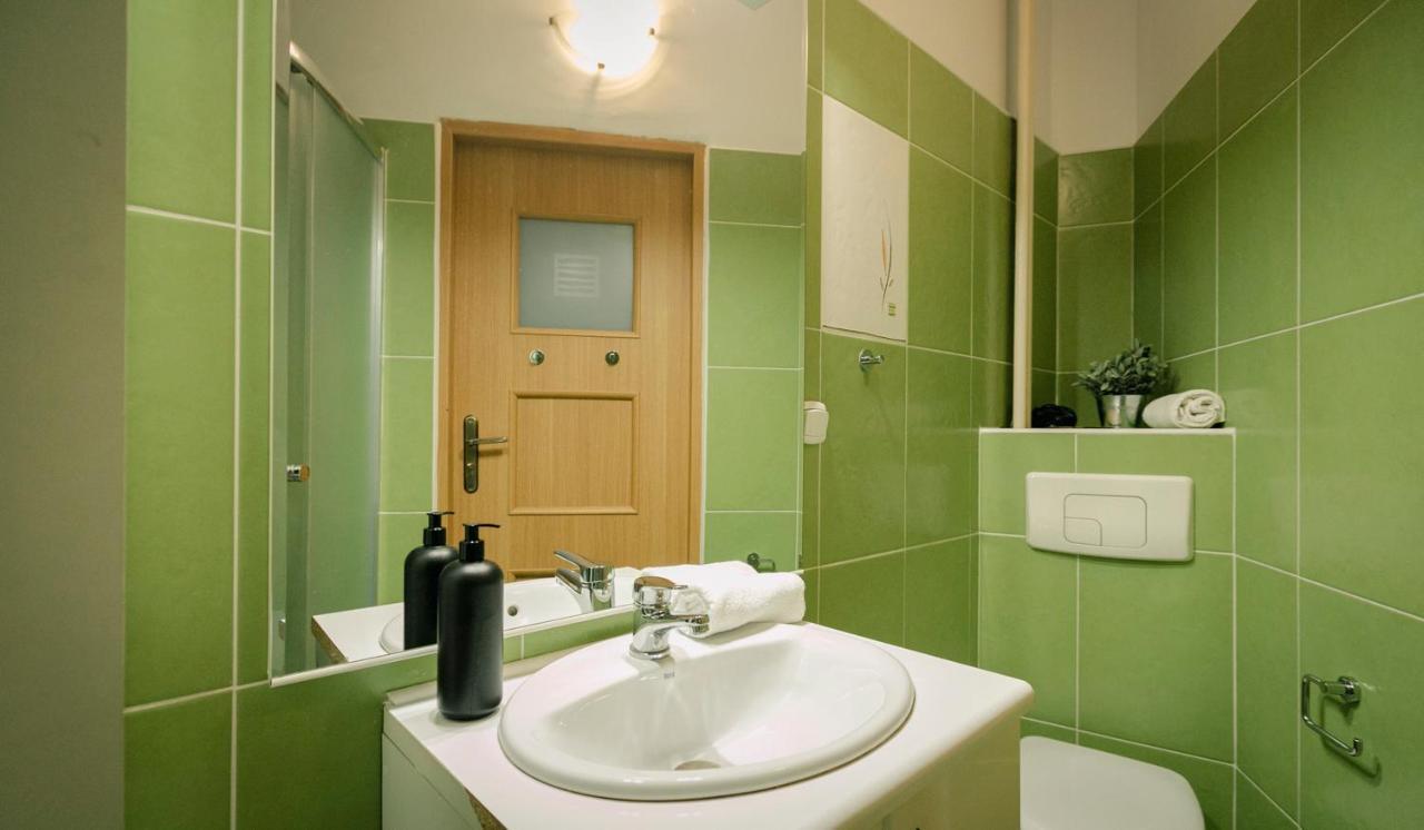 Apartment Wilcza 3g - 260m Od Ambasady Usa, 1km Od Dworca Centralnego