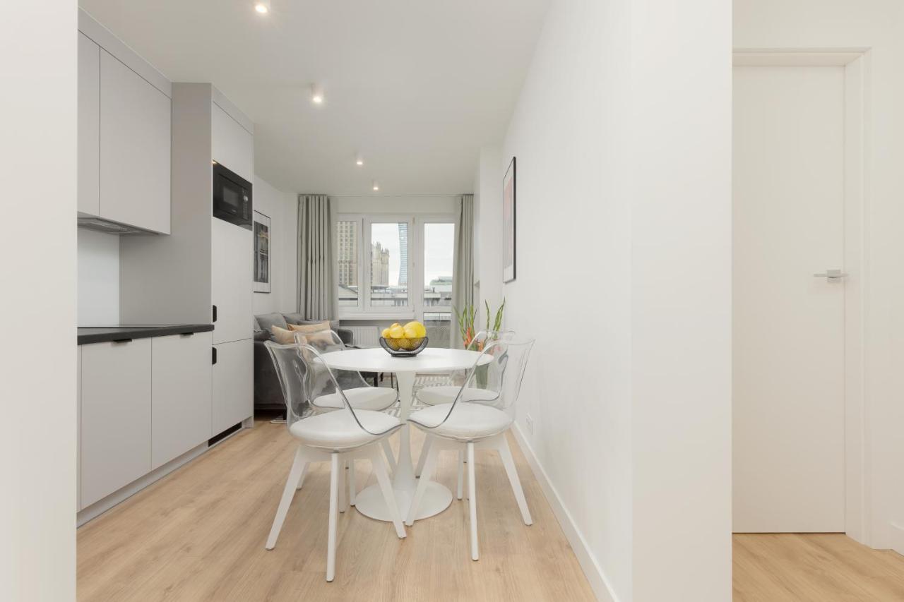 Apartment Heart Of Metro Swietokrzyska By Renters *