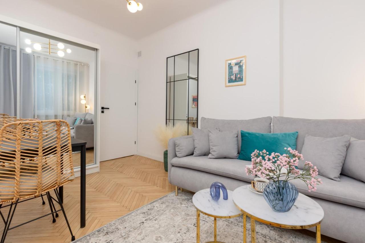 Stylish And Sweet In Near Park Lazienki By Renters Apartment Warschau