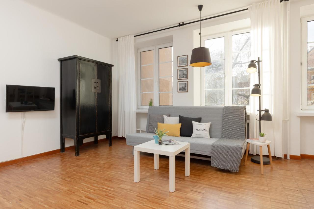 Old Town Spacious Piwna By Renters Apartment Warsaw
