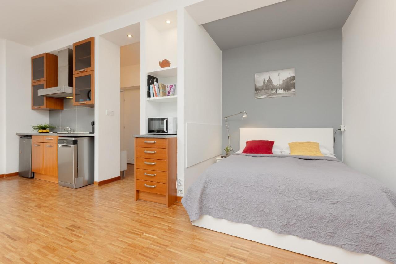 Apartment Old Town Spacious Piwna By Renters *