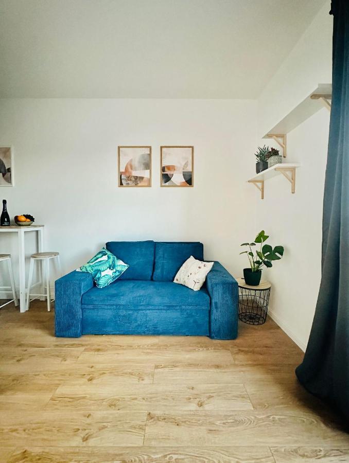 Cosy Okecie *