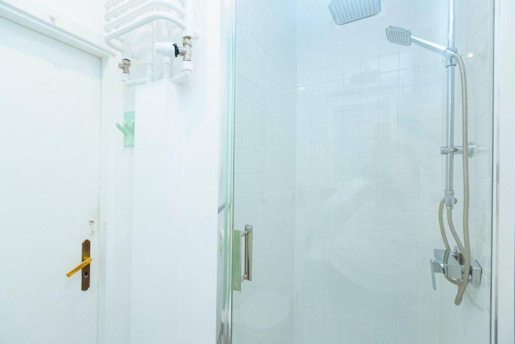 Bright And Elegant In The Area! Apartament *